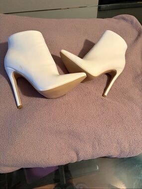 White Women's Stiletto Ankle Booties - Sleek High Heel Fashion